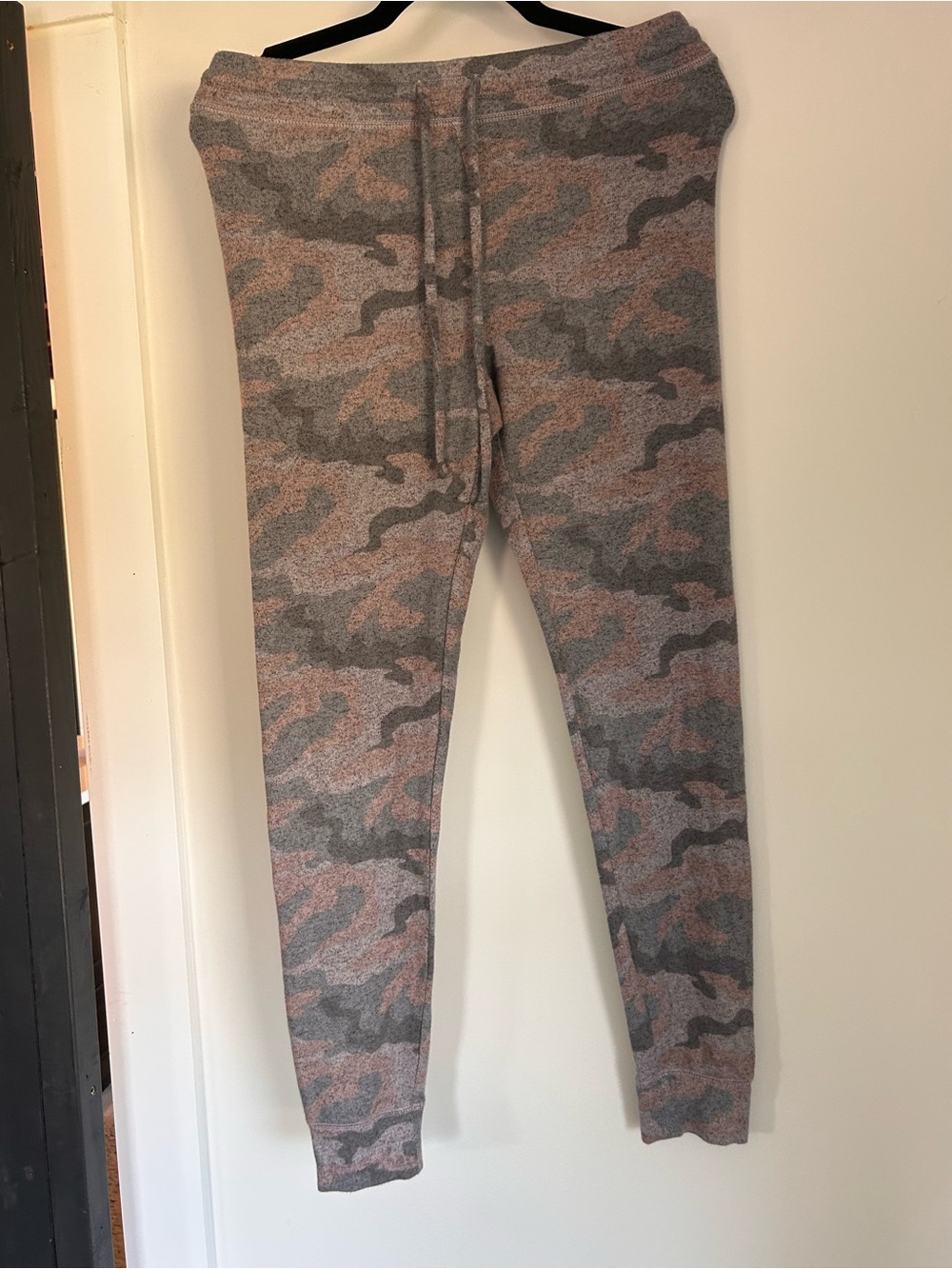 American Eagle Outfitters Pink and Gray Camo Leggings